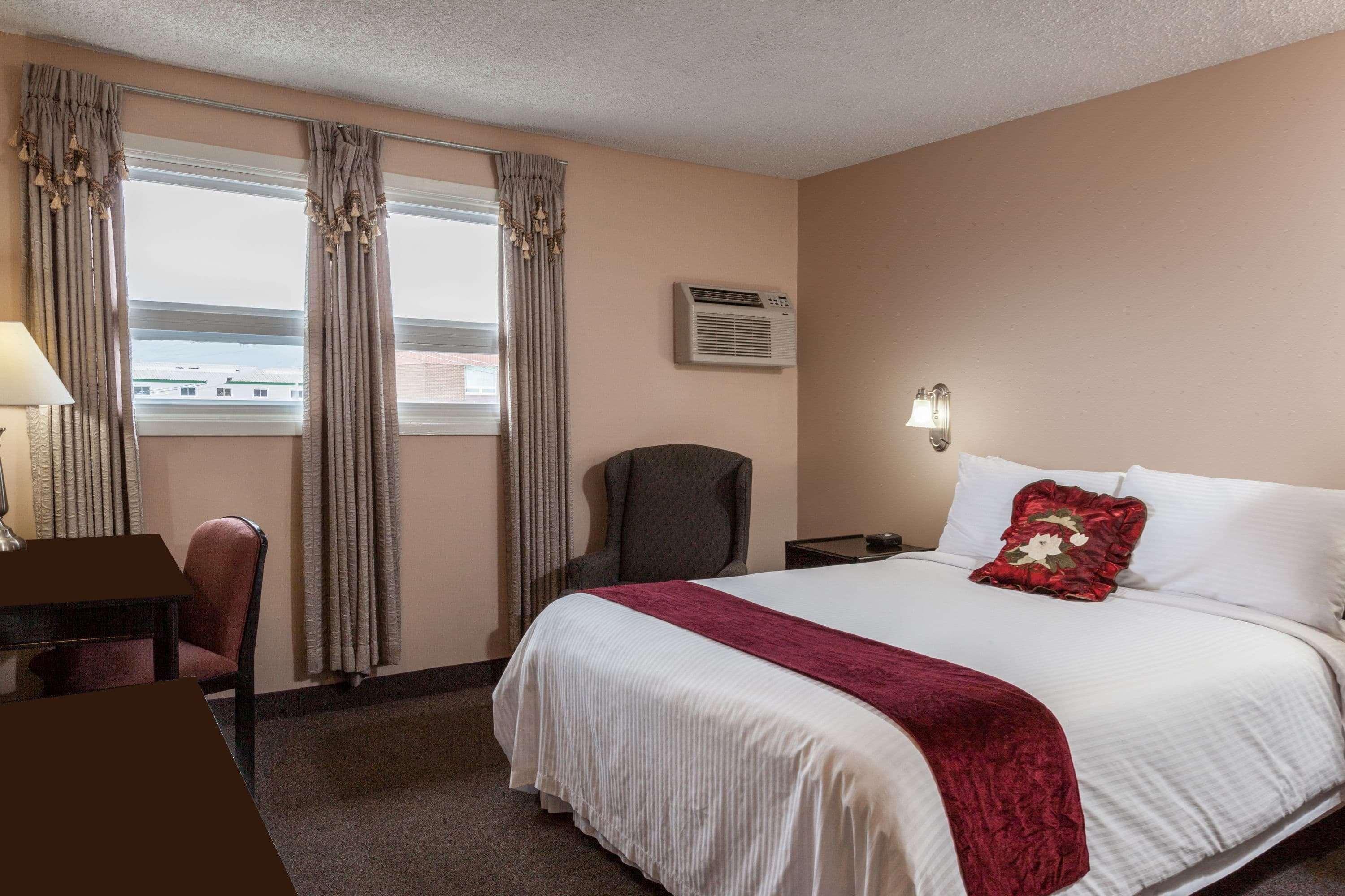 Days Inn By Wyndham Fredericton Kültér fotó