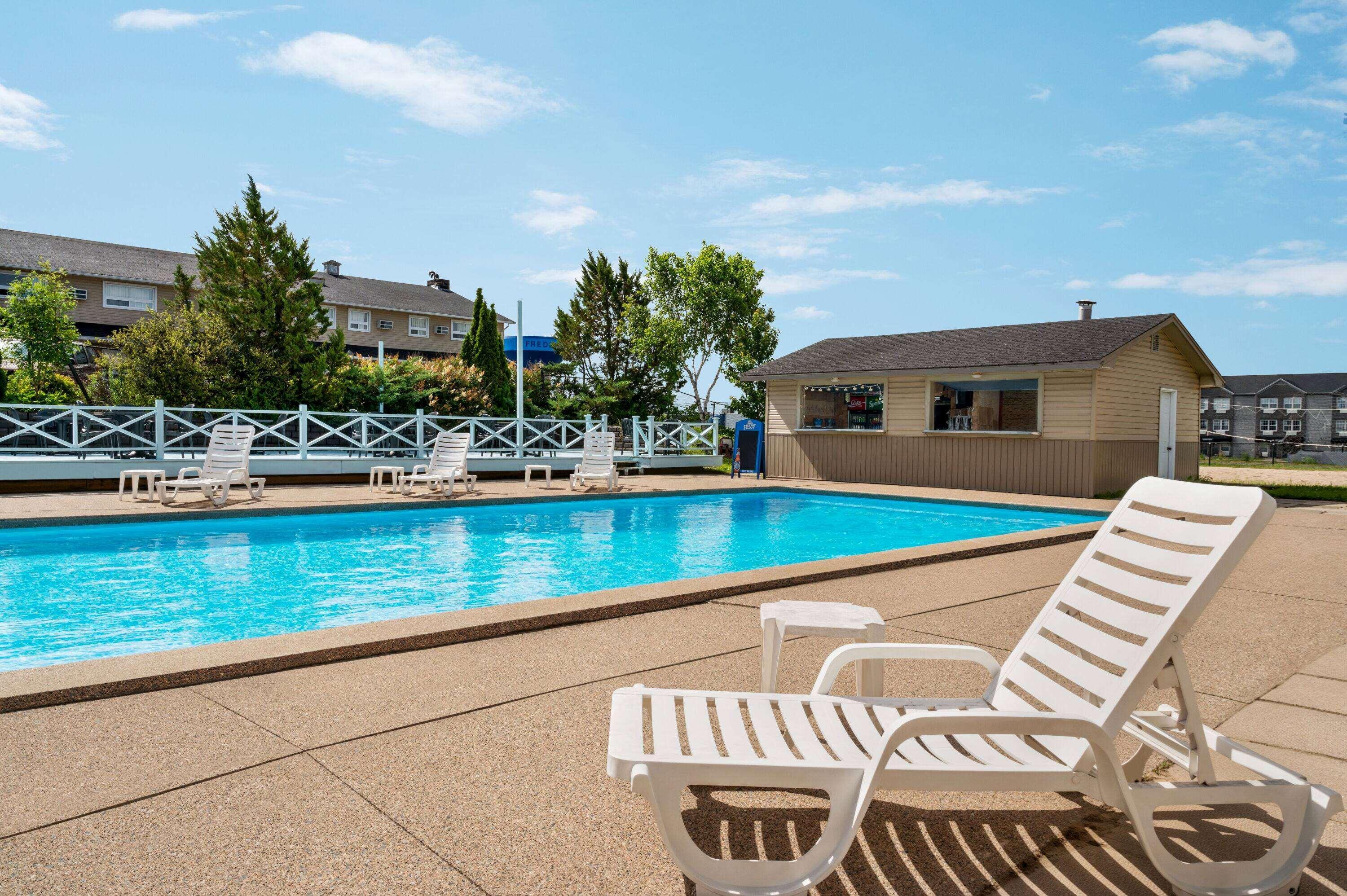 Days Inn By Wyndham Fredericton Kültér fotó
