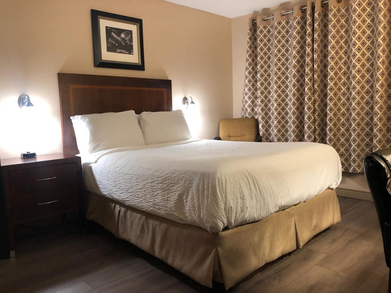 Days Inn By Wyndham Fredericton Kültér fotó